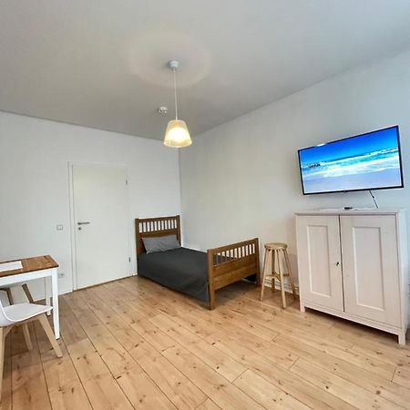 Ferienwohnung Im Stadtzentrum Von Bernau - Schoene Ferienwohnung Mit 1 1/2 Zimmern, Bad, Spuelmaschine, Waschmaschine, Komplette Kueche, Wlan Bernau bei Berlin Extérieur photo