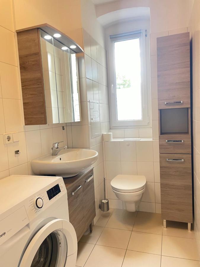 Ferienwohnung Im Stadtzentrum Von Bernau - Schoene Ferienwohnung Mit 1 1/2 Zimmern, Bad, Spuelmaschine, Waschmaschine, Komplette Kueche, Wlan Bernau bei Berlin Extérieur photo