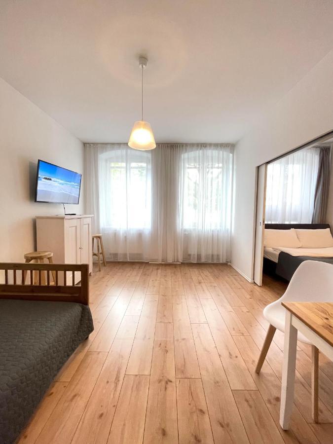 Ferienwohnung Im Stadtzentrum Von Bernau - Schoene Ferienwohnung Mit 1 1/2 Zimmern, Bad, Spuelmaschine, Waschmaschine, Komplette Kueche, Wlan Bernau bei Berlin Extérieur photo